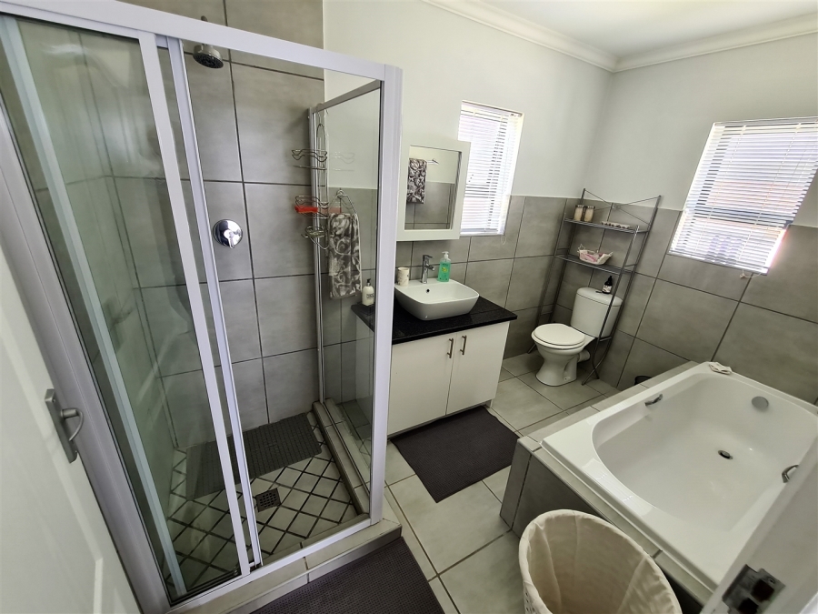 5 Bedroom Property for Sale in Dana Bay Western Cape